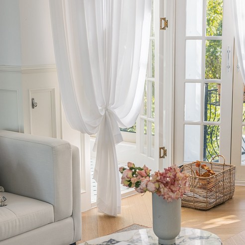 우아함과 실용성을 갖춘 완벽한 커튼