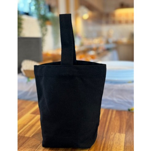 텀블러백: 필수품을 편리하고 스타일리시하게 운반하기 위한 완벽한 액세서리