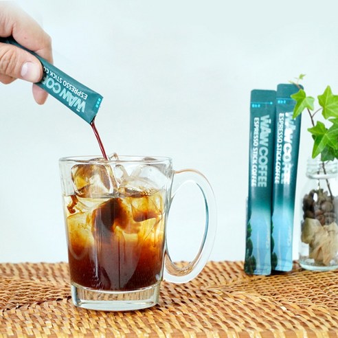 하루를 부담없이 마무리하는 편리하고 건강한 디카페인 커피