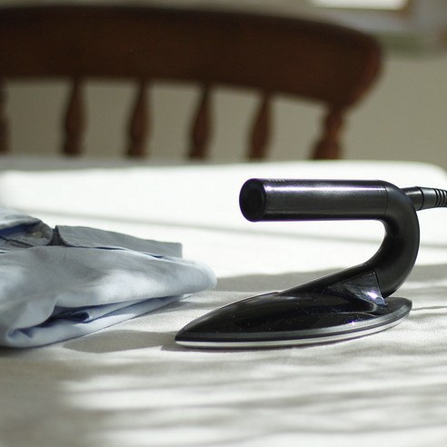 레가토 초경량 핸디형 미니 건식 다리미 JF-IR001가 소비자들의 관심을 받고 있는 제품입니다.