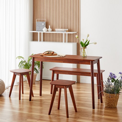 품격 있는 공간을 완성하는 나인홈 베네 원목 식탁세트