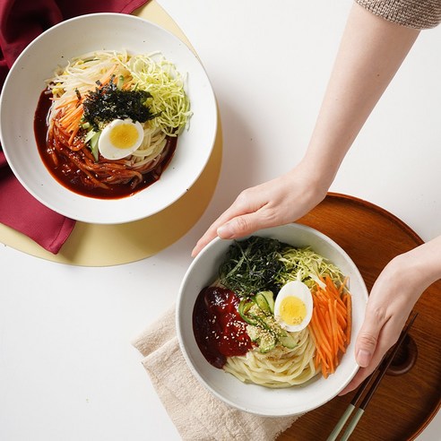 탱글탱글한 면발과 매콤달콤 양념장의 환상적인 조화, 영주 나드리 쫄면!