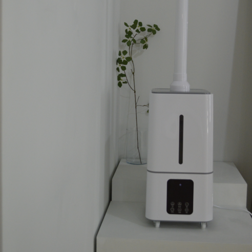 넓은 공간의 쾌적함을 책임지는 15L 대용량 포니아 가습기