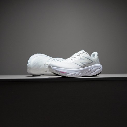 발이 편안한 러닝의 시작, 뉴발란스 프레쉬폼X 880 V15