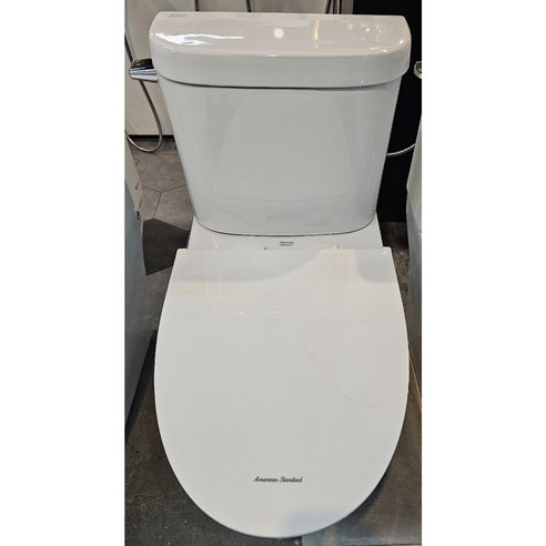 아메리칸스탠다드 C427500T 웨이브R 웨이브 라운드 투피스 양변기는 효과적인 화장실 사용을 가능하게 해주는 고품질 제품입니다.