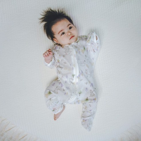 밤마다 찾아오는 육아 퇴근 실패? 모아꿀 수면 잠옷으로 꿀잠 예약! 꿀잠수트