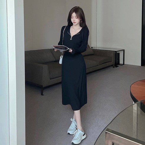 편안함과 스타일을 겸비한 더미베어 여성 니트 롱 원피스