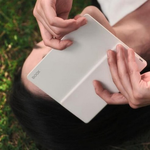 눈이 편안한 휴대용 전자책 리더기, 오닉스 북스 리프5