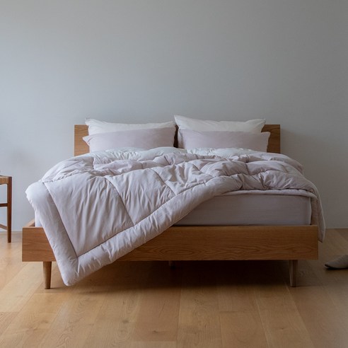 슬라운드 히트라인 알러지케어 사계절 겨울 차렵이불 세트는 알레르기가 있는 사람들에게 적합한 편안함과 내구성을 갖춘 고급 소재 이불 세트입니다.