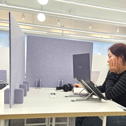 집중력 가벽 파티션으로 나만의 아늑한 공간을 창조하여 몰입도를 높여보세요.