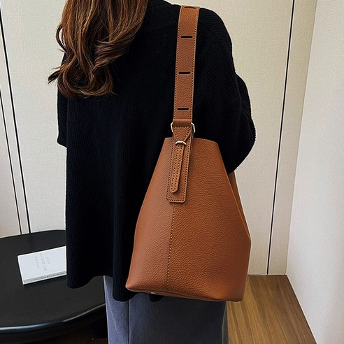 나만의 손길로 완성하는 특별한 가죽 가방 DIY 키트