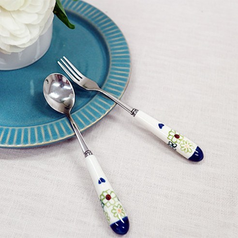 고급스러운 티타임, 당신의 손끝에서