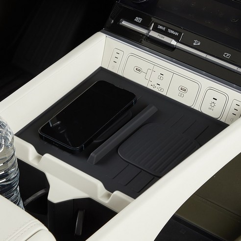 차량 내 무선 충전을 위한 필수 액세서리: 메이튼 디 올 뉴 싼타페 MX5 무선 충전 실리콘 패드