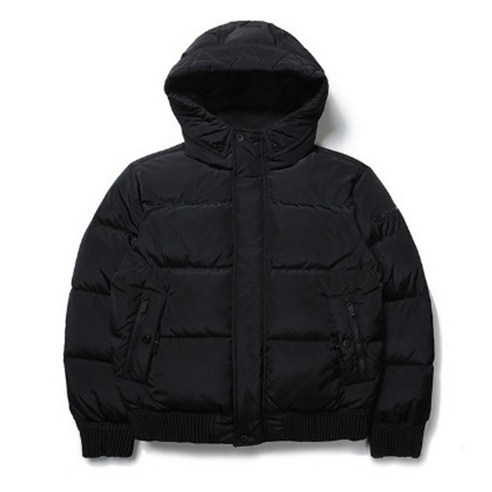 다운패딩점퍼로 겨울 추위 효과적으로 막아주는 여성 숏점퍼