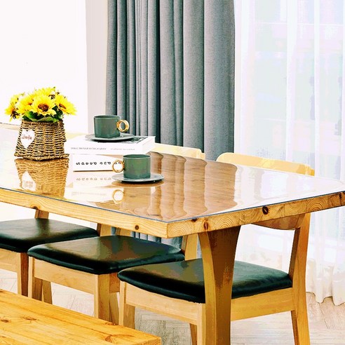 얼룩 긁힘 걱정 없이 깔끔한 식탁 완성