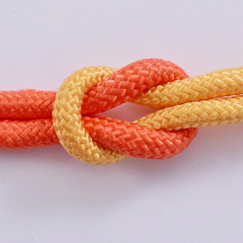 강력한 내구성과 다채로운 활용성의 10mm 나일론 로프