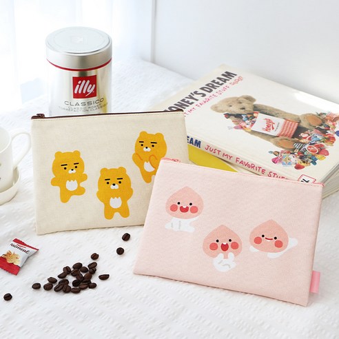 봄날의 설렘을 담은 라이언&어피치의 사랑스러운 에코백 & 파우치 세트