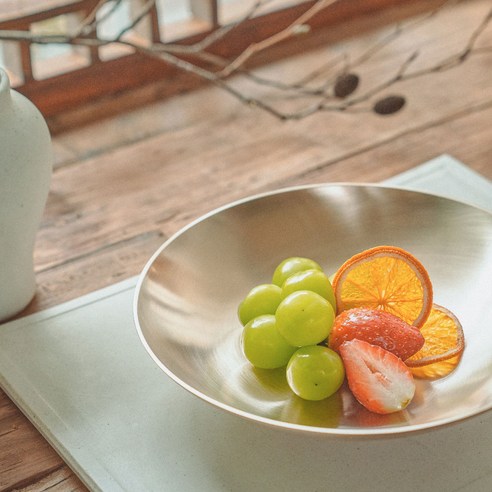 광명유기 방짜 샐러드볼: 전통의 아름다움이 식탁에 스미다