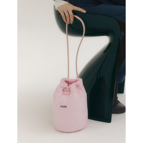 구호가방 추천상품 KUHO Padding Bucket Bag – Light Pink rva-481520f