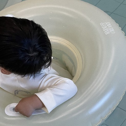 아이의 안전과 즐거움을 위한 완벽한 여름 물놀이 필수템