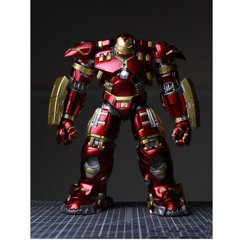 헐크버스터 피규어로 특별한 액션 경험을!