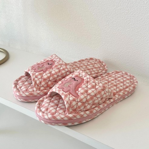 [제이드슈] 3중 쿠션 면 슬리퍼 거실화 사무실 층간소음방지 미끄럼방지 실내화 학교 학생 유치원 어린이집 세탁가능, 1개, 공룡 핑크 (여)