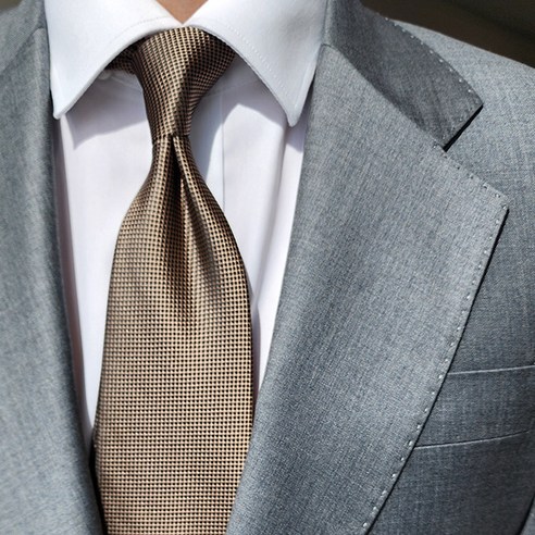 섬세한 남자를 완성하는 마지막 한 조각, 제임스핏 솔리드 넥타이