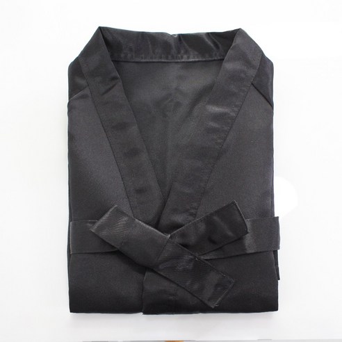 흑단의 우아함으로 감싸는 휴식, 럭셔리 실크 호텔 가운