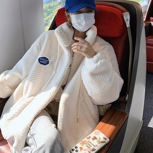 아이엠몽 여성 퍼 엠보 포인트 자켓