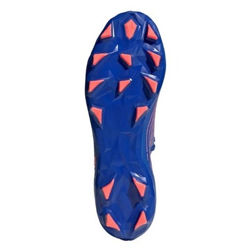 필드에서 뛰어난 제어와 그립감을 위한 아디다스 프레데터 엣지 3 HG/AG