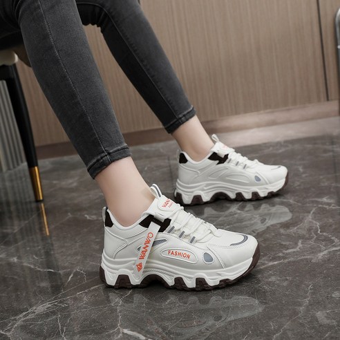 키 작은 고민, 이제 안녕! 다리가 길어 보이는 마법, 에세로 통굽 운동화 키높이운동화