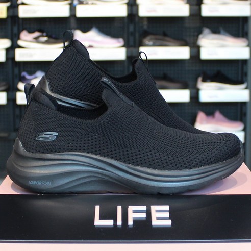 스케쳐스 베이퍼 폼 여성 슬립온 워킹화 안정적인착용감 부드러운쿠셔닝 다양한코디가능 발볼편한 #블랙