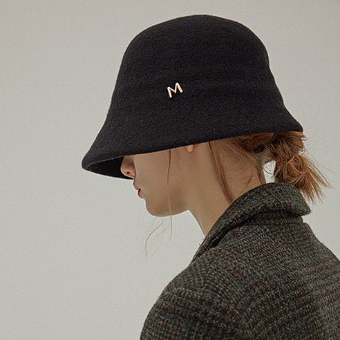 포근함과 스타일을 한 번에, 마스케라 엘버 울 버킷햇으로 완성하는 겨울 패션