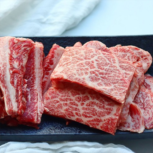 최고의 한우 경험을 선사하는 1++ 투뿔 NO.9 A급 마블링 구이용 한우 선물 세트