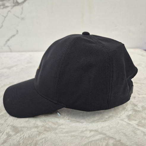 실용성과 스타일을 모두 갖춘 아크테릭스 햇