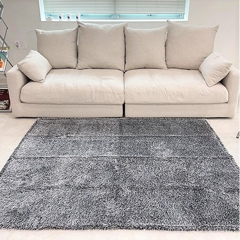포근함과 스타일을 모두 갖춘 사계절 샤기 러그