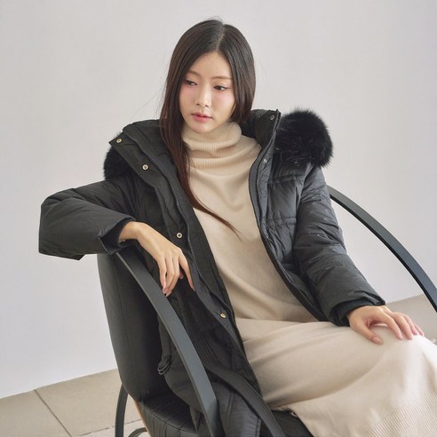 겨울 여왕의 품격, 마티 폭스퍼 롱패딩으로 완성하는 럭셔리 스타일