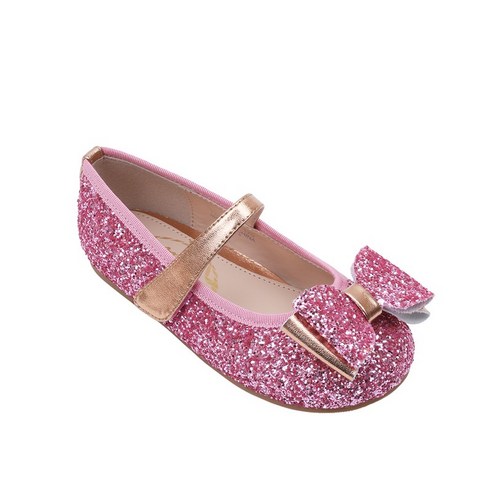 아기 발 건강을 위한 사랑스러운 핑크빛 편안함