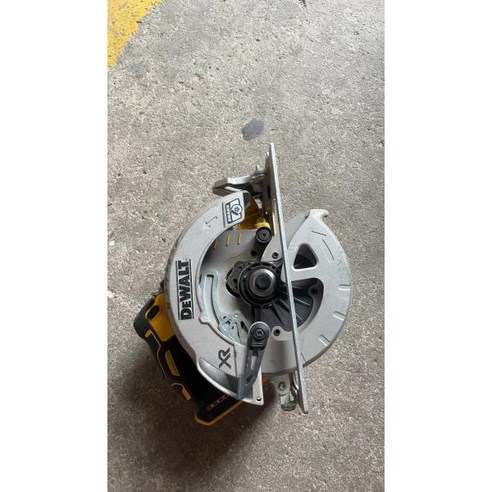 전기톱 DeWalt 브러시리스 무선 원형 본체 중고 목공 전용 DCS570N 18V XR 184mm, 1개