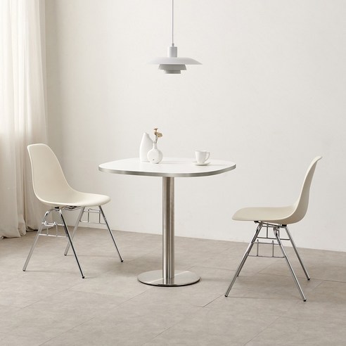 다나에 둥근사각 테이블 식탁 카페 화이트 미드센츄리모던 원형테이블 다나에 둥근사각 테이블 식탁 카페 화이트 미드센츄리모던 원형테이블