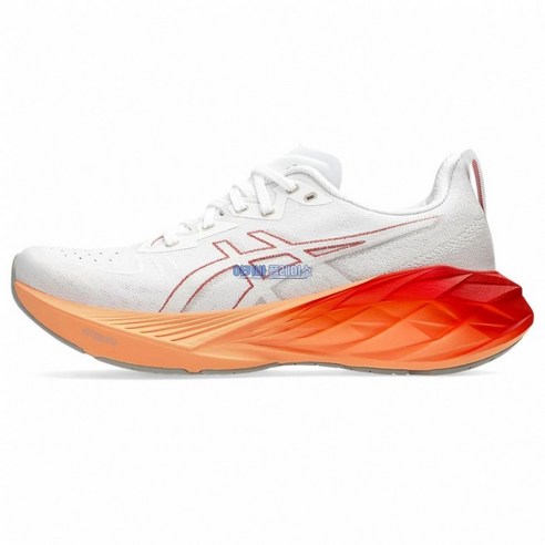 아식스 ASICS 노바블라스트 4 남성 런닝화 화이트 테라코타 1011B693