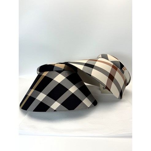 눈부신 햇살 아래, 스타일과 실용성을 겸비한 닥스 빅체크 썬캡 닥스썬캡