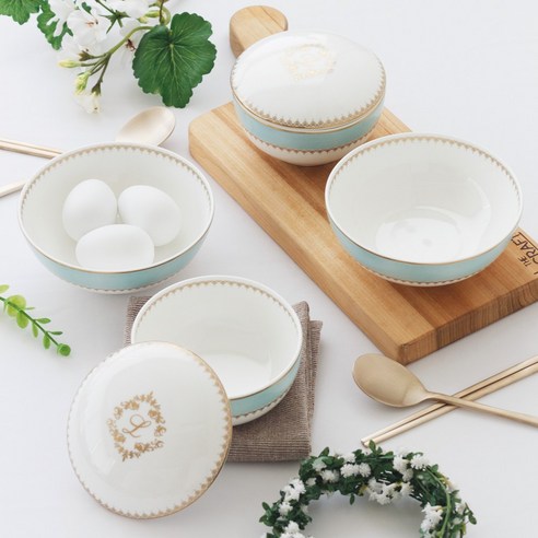 전통과 현대의 조화, 한국도자기 본차이나 예단반상기로 품격 있는 시작을 선물하세요.