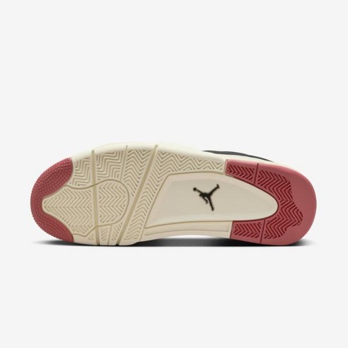 농구 코트의 전설을 일상으로, 나이키 에어 조던 4 RM