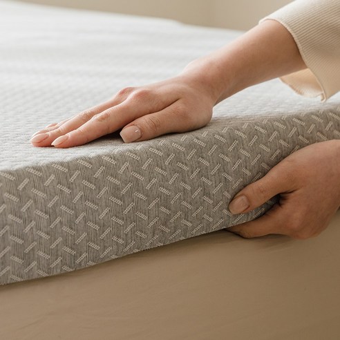 공간 활용과 편안함을 동시에, 레이브 접이식 토퍼 매트리스