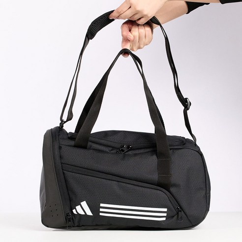 트렌디하고 실용적인 아디다스 스포츠 트레이닝 더플백