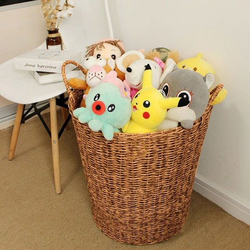 멋진 인테리어와 실용성을 한 번에 누릴 수 있는 아워리빙 라탄 빨래바구니