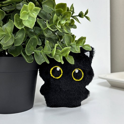 밤냥이 키링으로 평범한 일상을 특별하게!