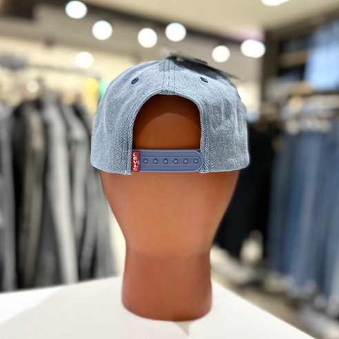 리바이스 캡모자, 스타일과 실용성을 더하다