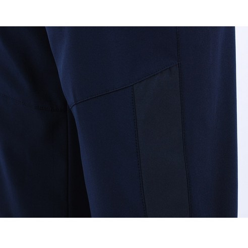 여름철 탐험에 최적의 편안하고 내구성 있는 반바지